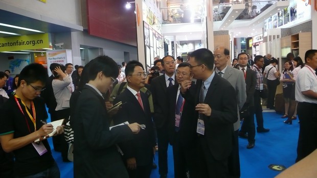 ͼ2���������񲿸�������ҫƽ�����������й���󻯹���֧���̻�᳤�·����һ���Ӳ��й�������ҵ������ҵ�й�ʮ�����ֶĲ�����ַ�մ�չλ��������������ȡ����ҵ������˾���齣��Ļ㱨